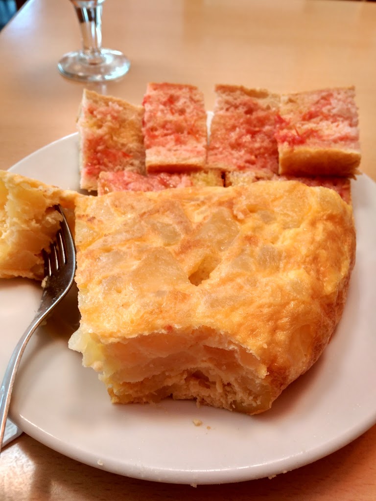 Bar Casola — Comida y bebida