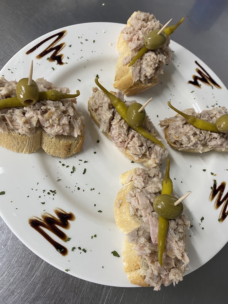 Restaurante Pabellon — Comida y bebida