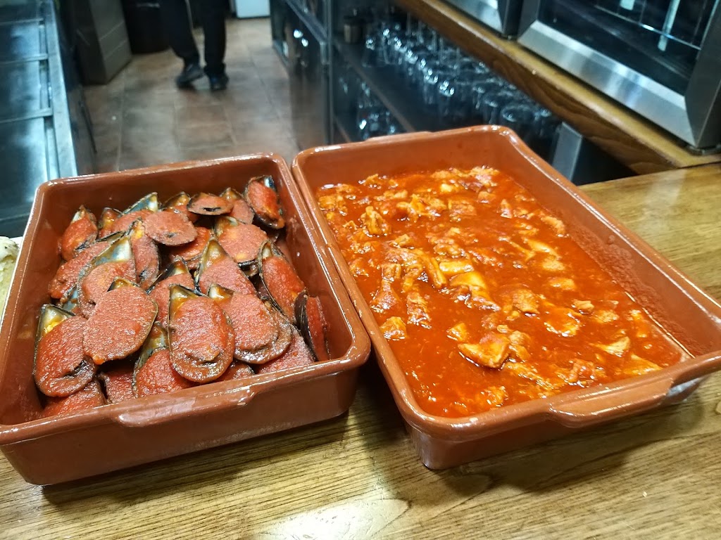 Bar Sagar — Comida y bebida