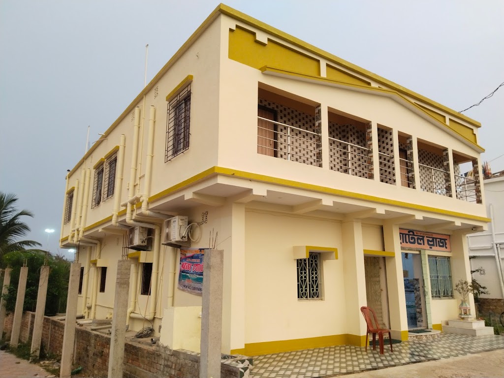 Raj Hotel