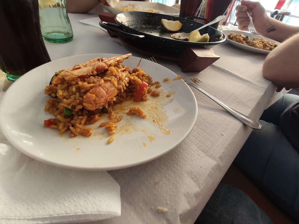 Cafeteria Carachi (Zoco) — Comida y bebida