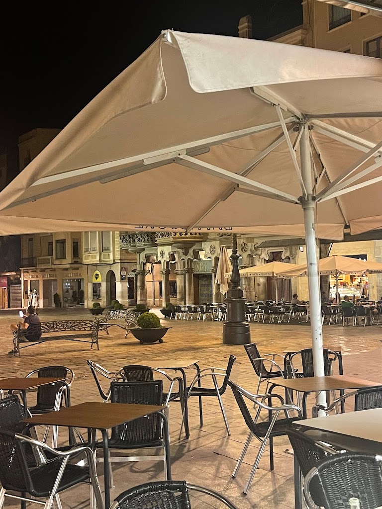Batticuore. Pizzeria italiana al centre de Reus — Ambiente