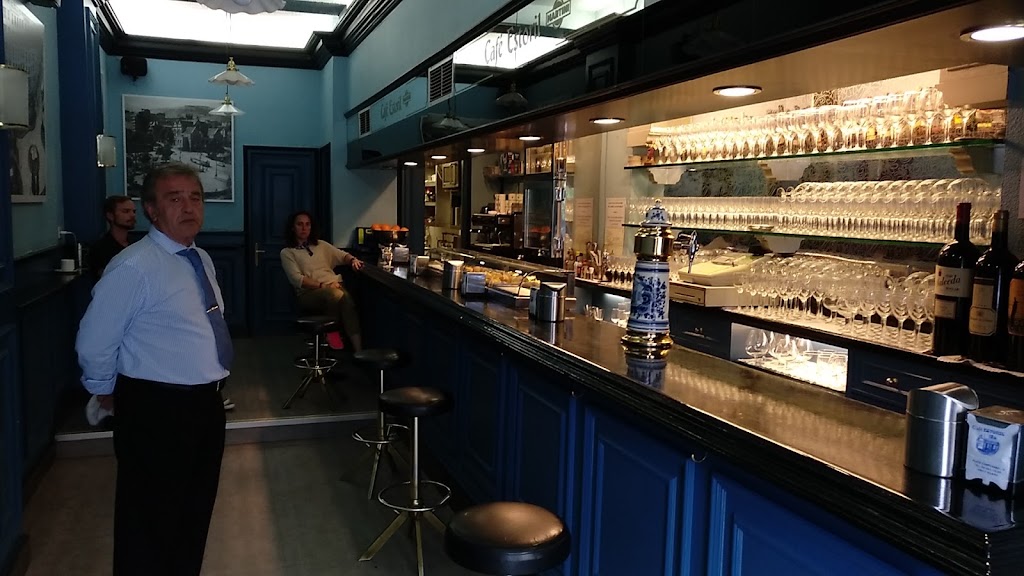 Cafe Estoril — Ambiente