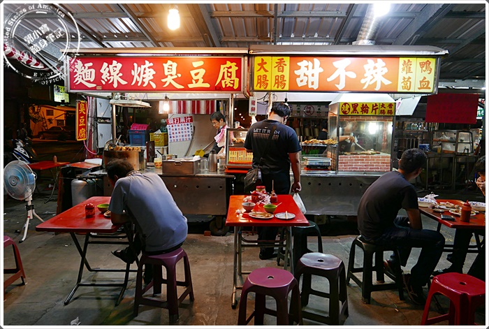 謝家麵線焿、臭豆腐、甜不辣、關東煮(前鎮夜市40年無名老店) 的照片