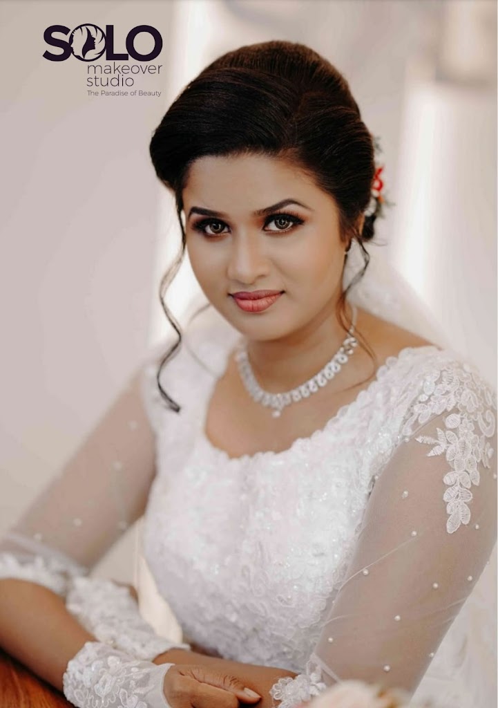 Solo Makeover Studio Unisex Saloon