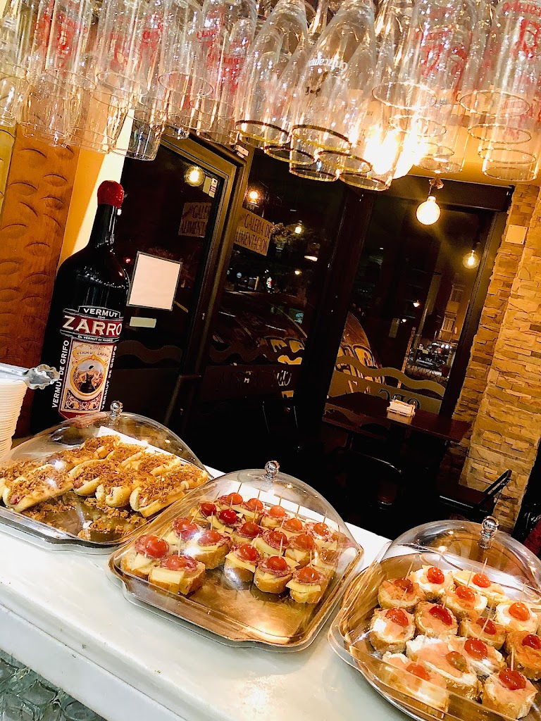 Cerveceria Orgaz — Comida y bebida