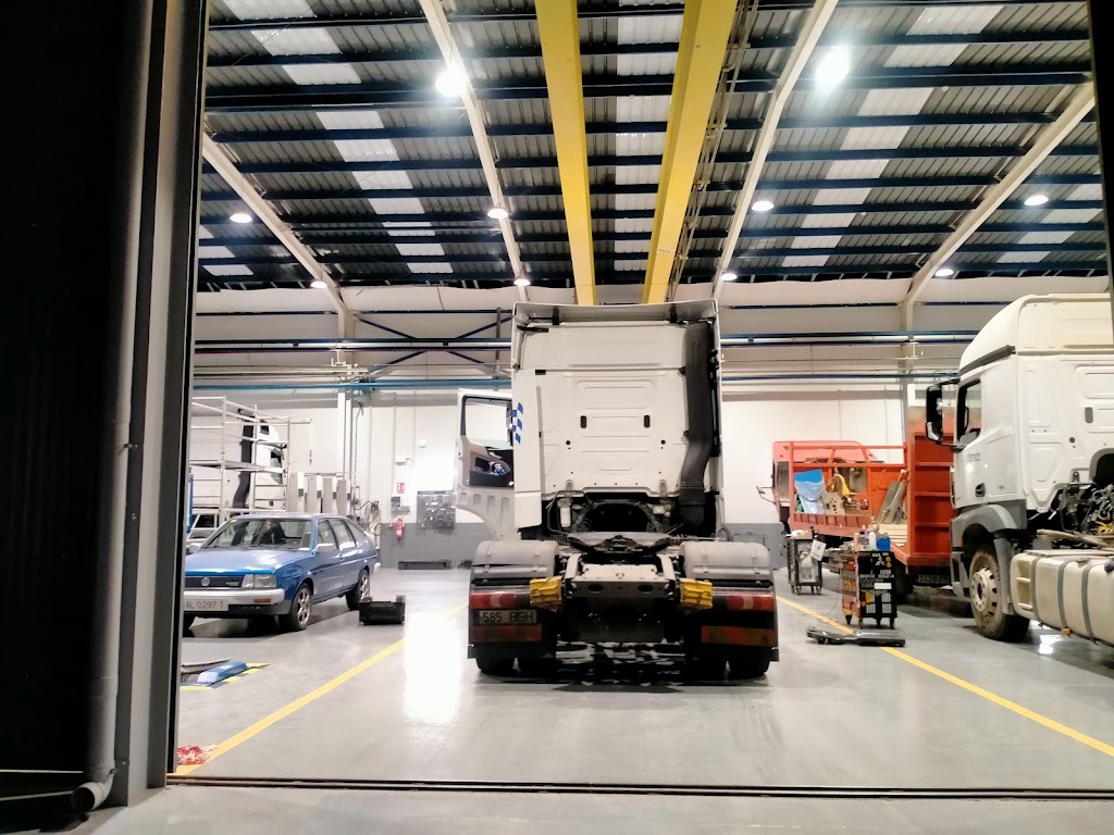 Mercedes-Benz y Fuso Comercial Dimovil - Almeria — Todas