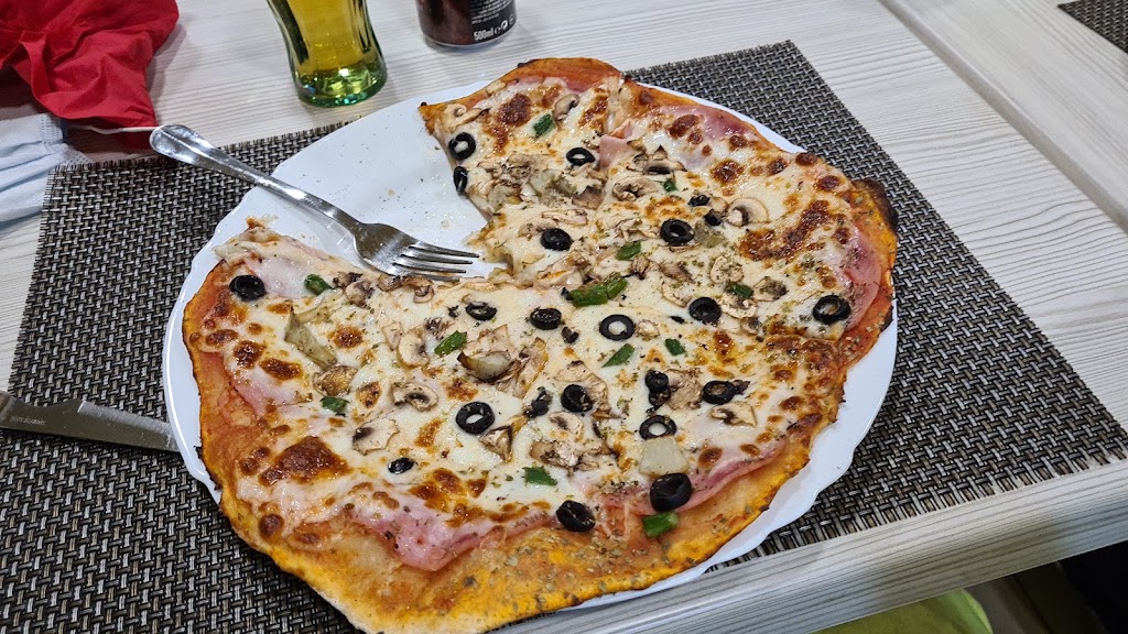 Bar - Pizzeria Los Sequesos — Comida y bebida