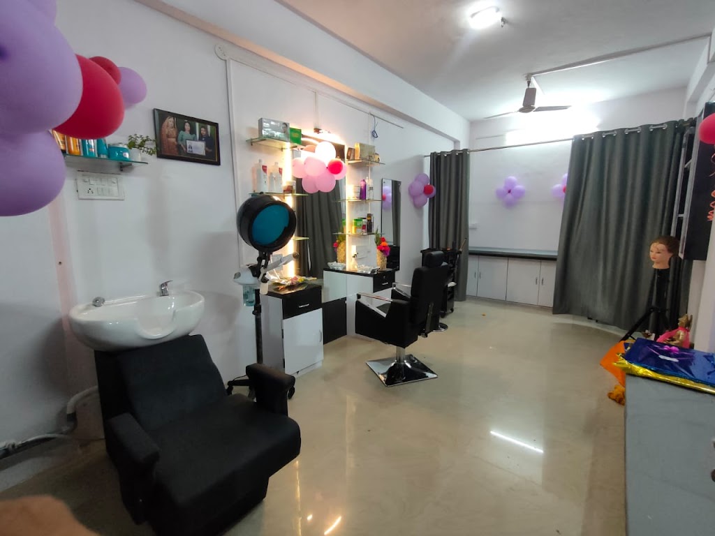 Golden Touch Beauty Parlour