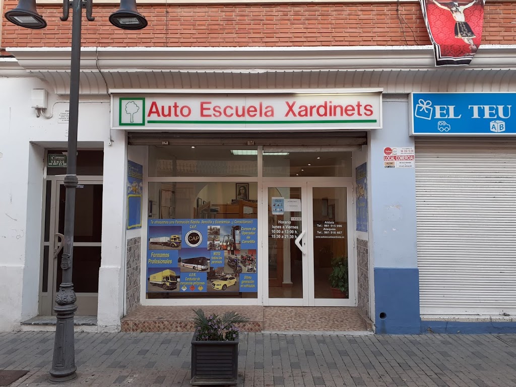 Autoescuelas Xardinets S.L.