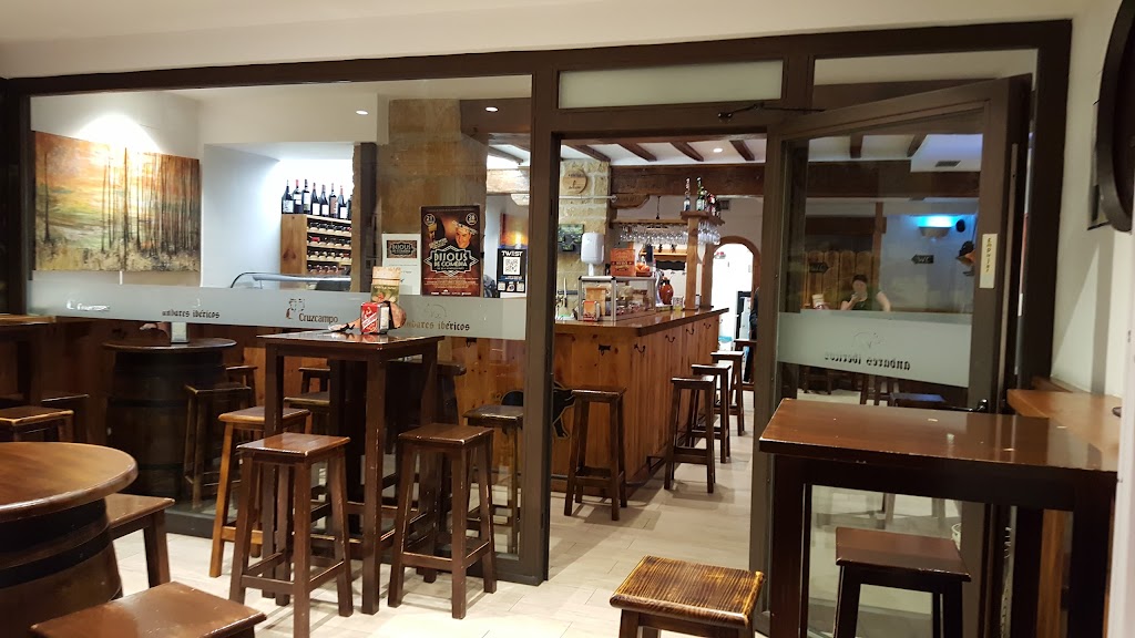 Taberna Andares Ibericos Javea — Ambiente