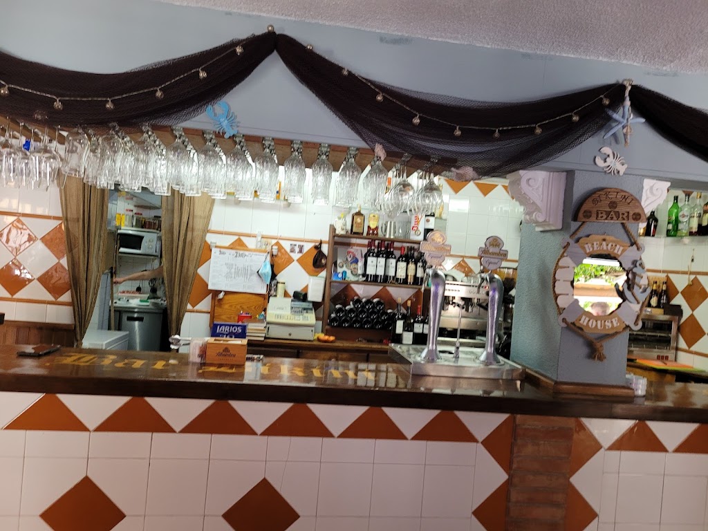 Cafe Bar Bikini — Ambiente