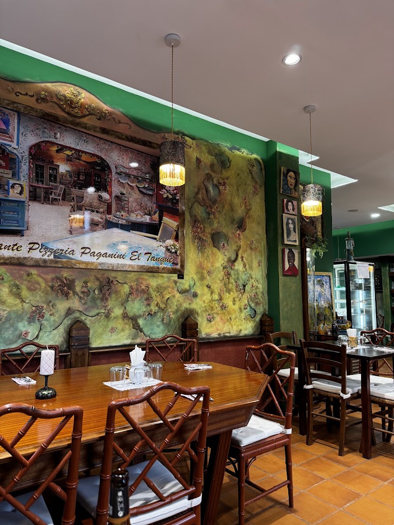 Pizzeria Paganini La Laguna — Ambiente