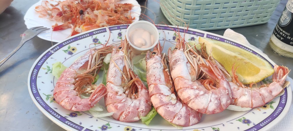 Cerveceria y marisqueria Juan Serrano — Comida y bebida