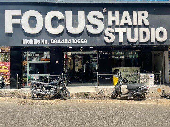 Focus Hair Studio Hair Wig Hair Patch Unisex Hair Salon Unisex Parlour In Muzaffarnagar