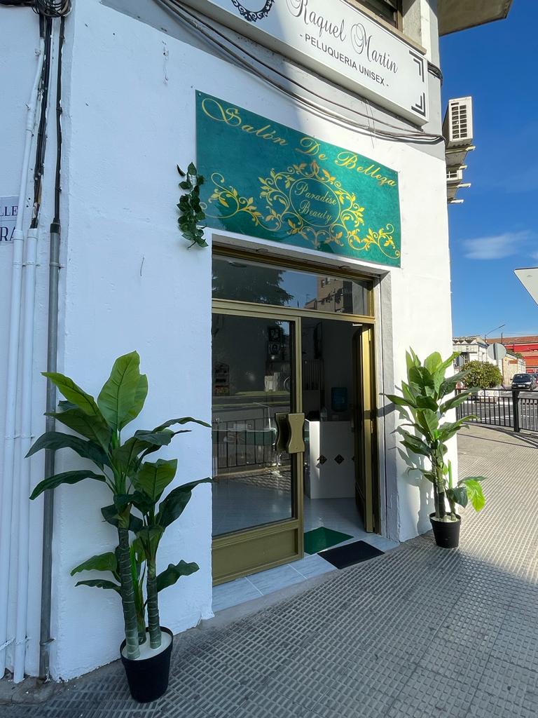 Paradise Beauty — Exterior