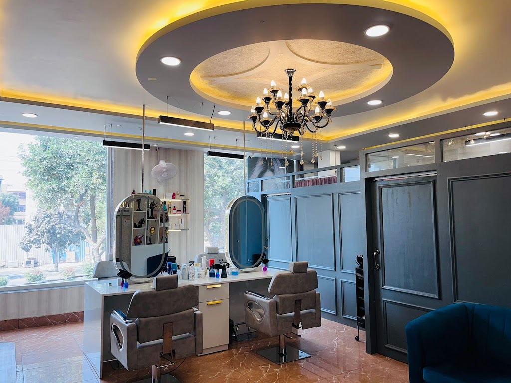 Glamax Studio Unisex Salon Bridal Makeup Studio Academy Nail Studio Laser Clinic