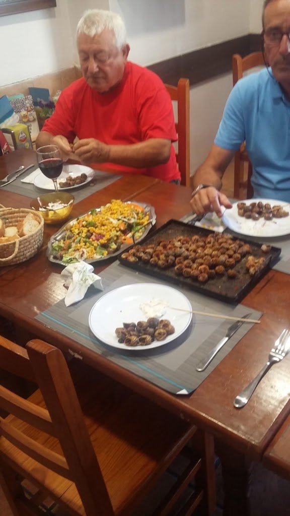 Bar Cafeteria La Bodeguita KV — Comida y bebida
