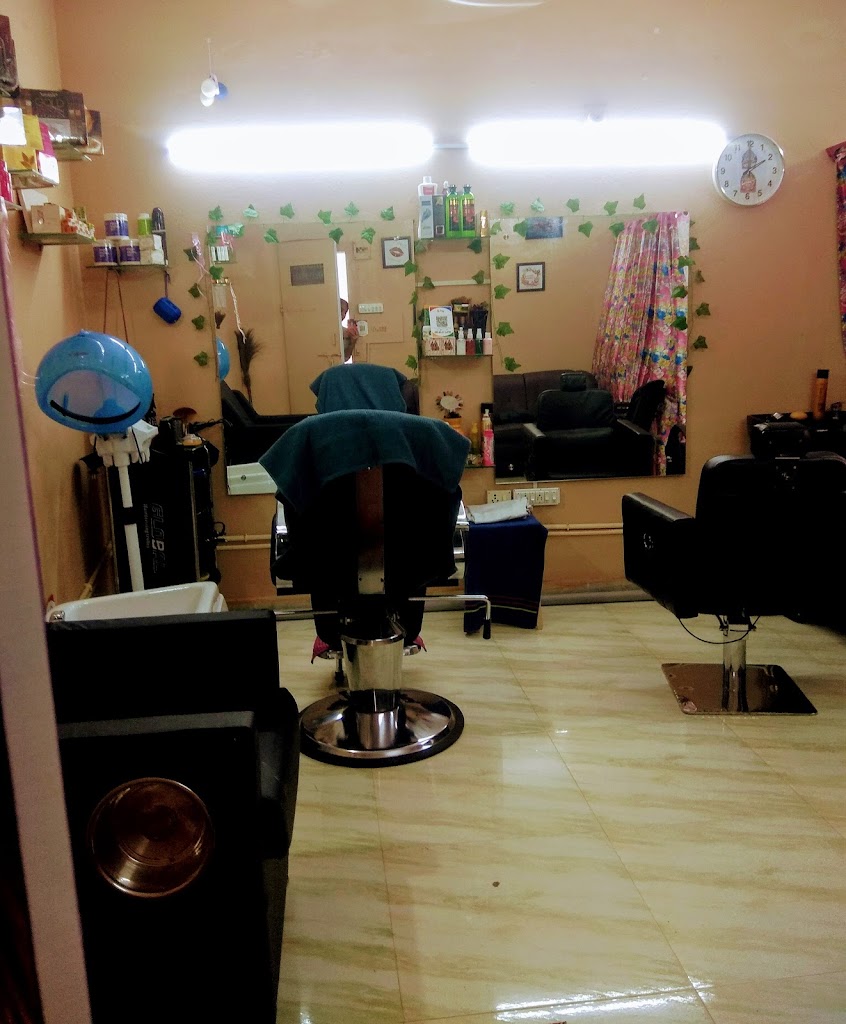 Nature S Beauty Parlour Training Centre