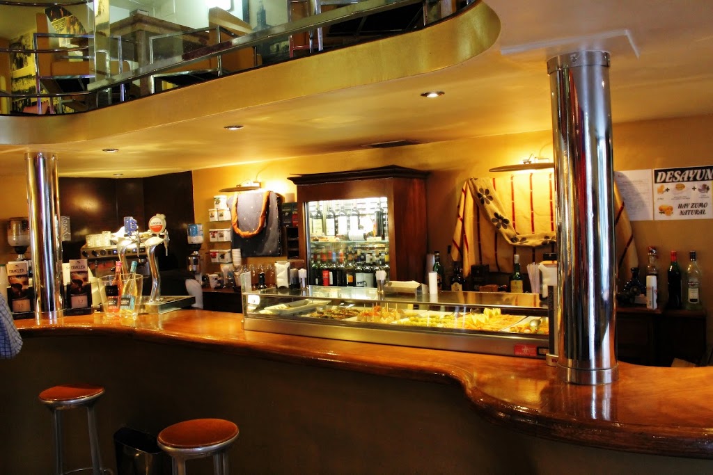 Cafeteria - Bar Yovoy — Ambiente