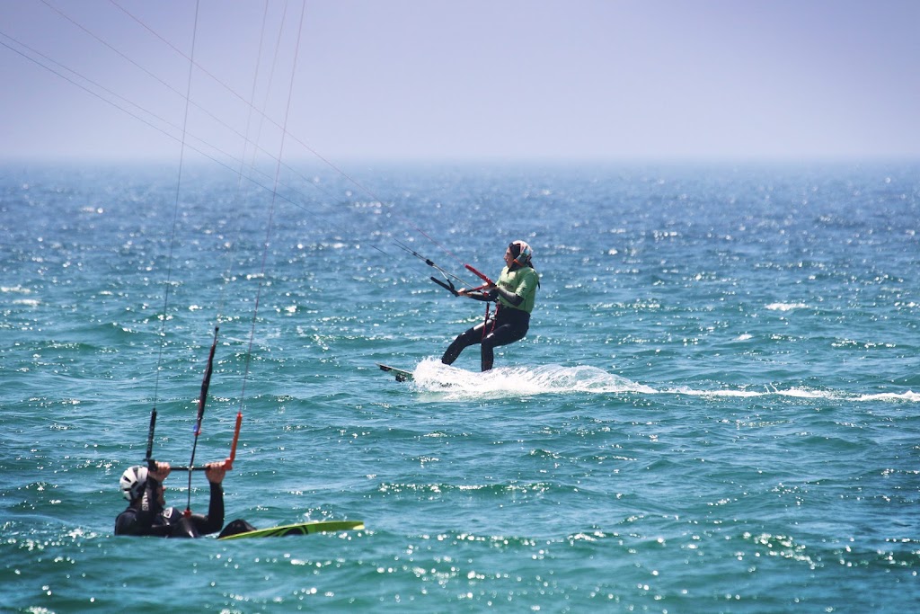 Escuela de Kitesurf Freeride Tarifa — Oceano