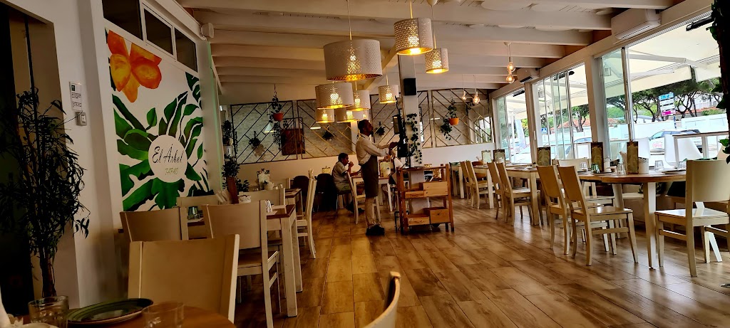 EL ARBOL TAPAS — Ambiente