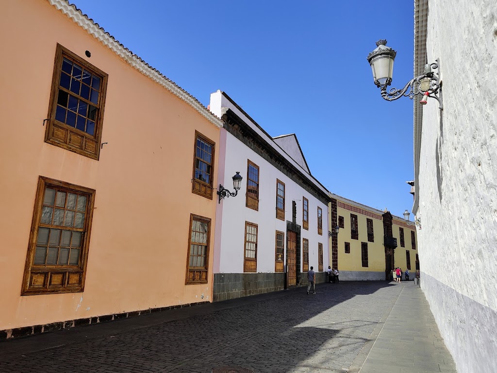 Casa De La Alhondiga