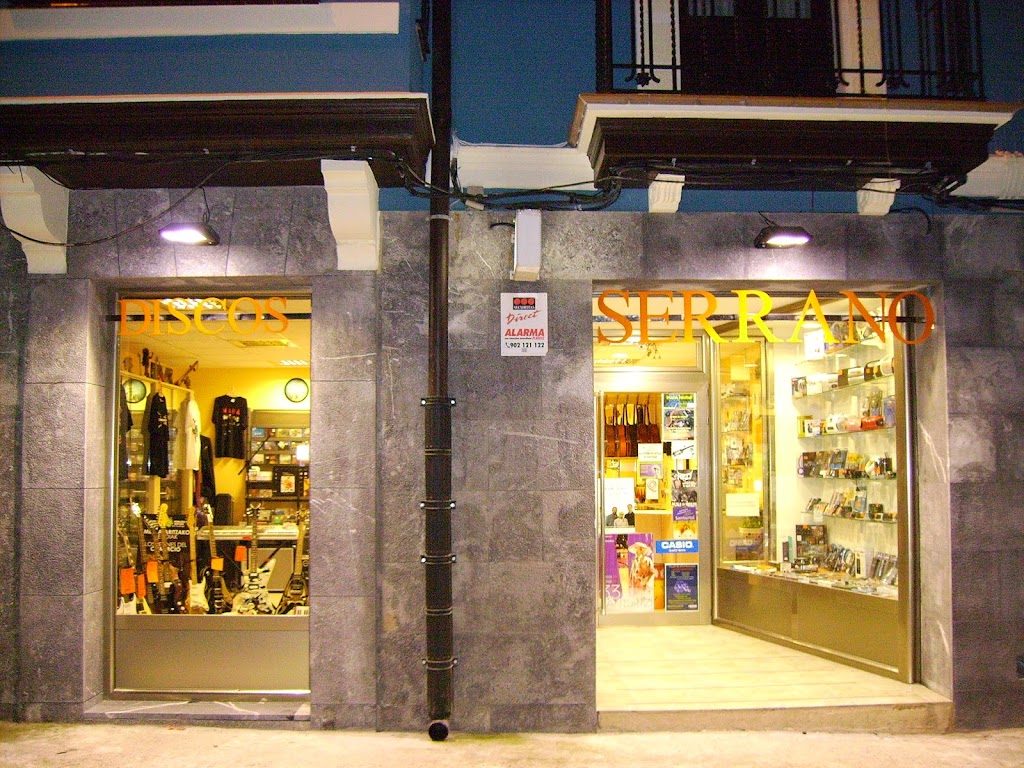 DISCOTECA SERRANO(TIENDA DE DISCOS E INSTRUMENTOS)