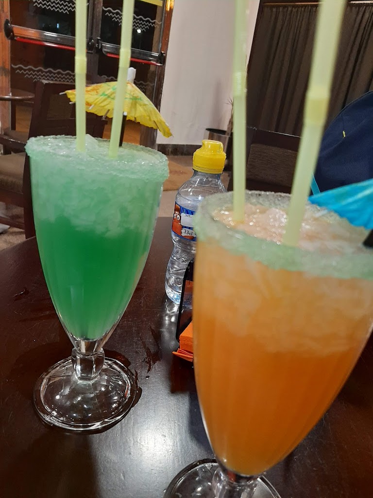 Comida y bebida