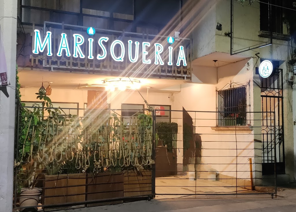 El Galeon mariscos-conchas-tragos