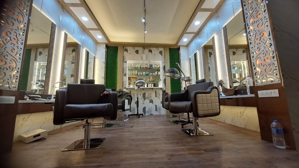 Avina Glam Glow Unisex Salon And Academy