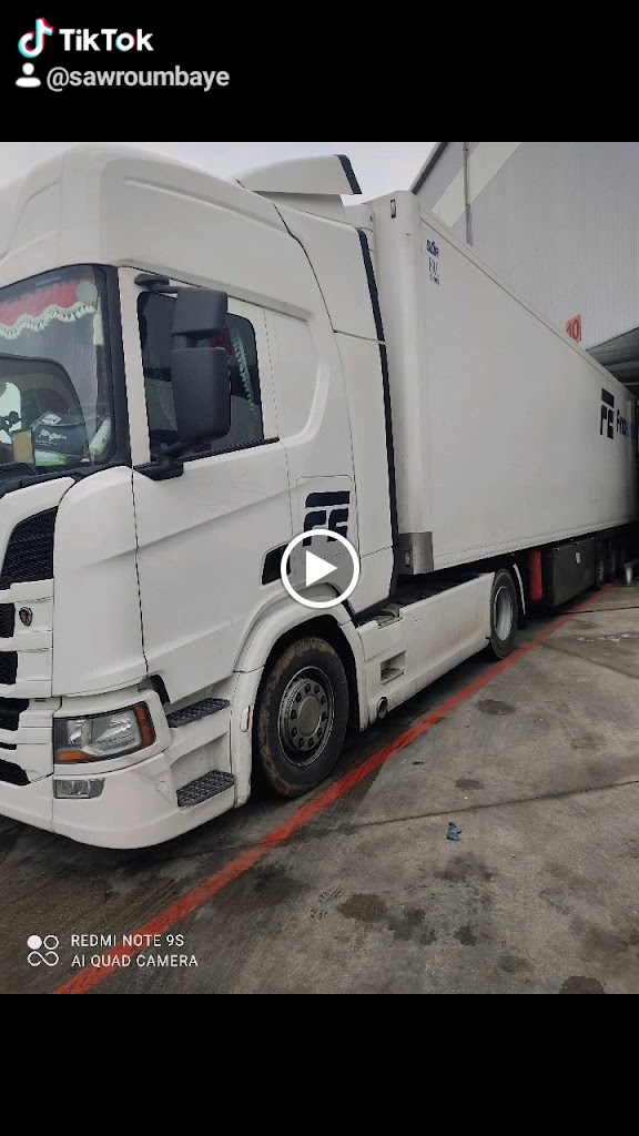 Parking Para Camiones — Videos