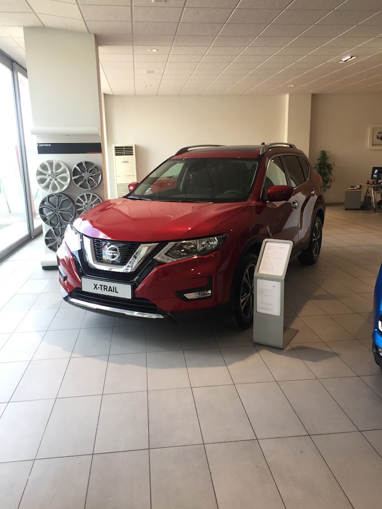Nissan | Anferpa Avila — Interior