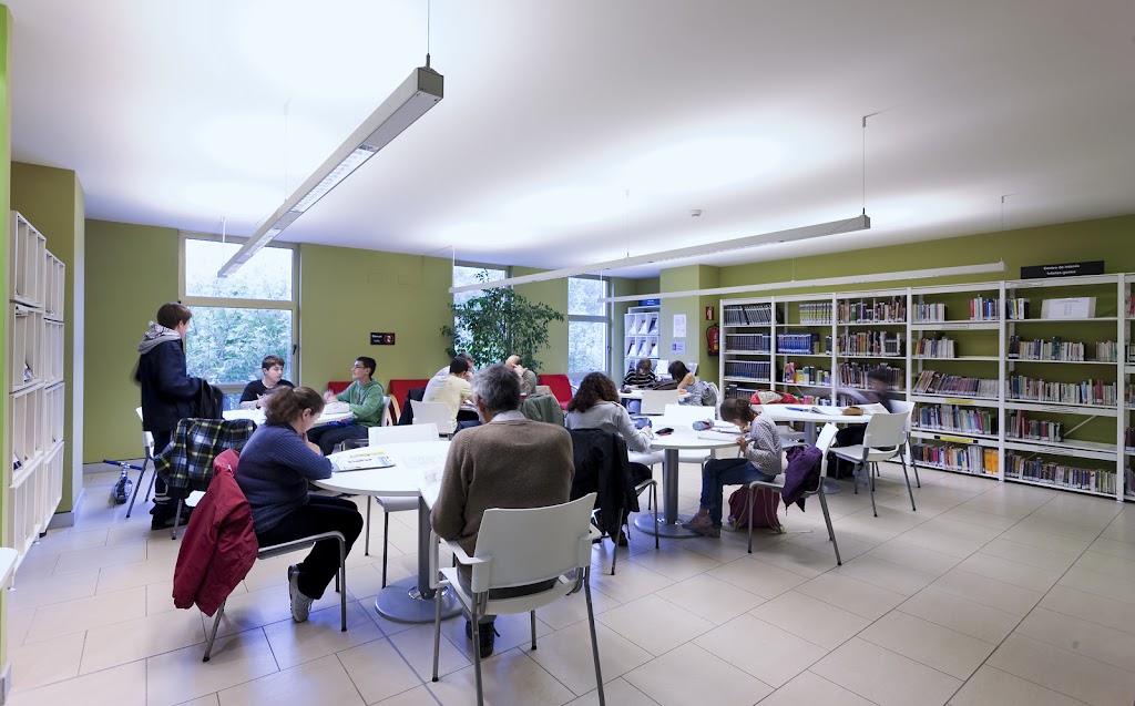 Biblioteca del Centro Civico El Pilar