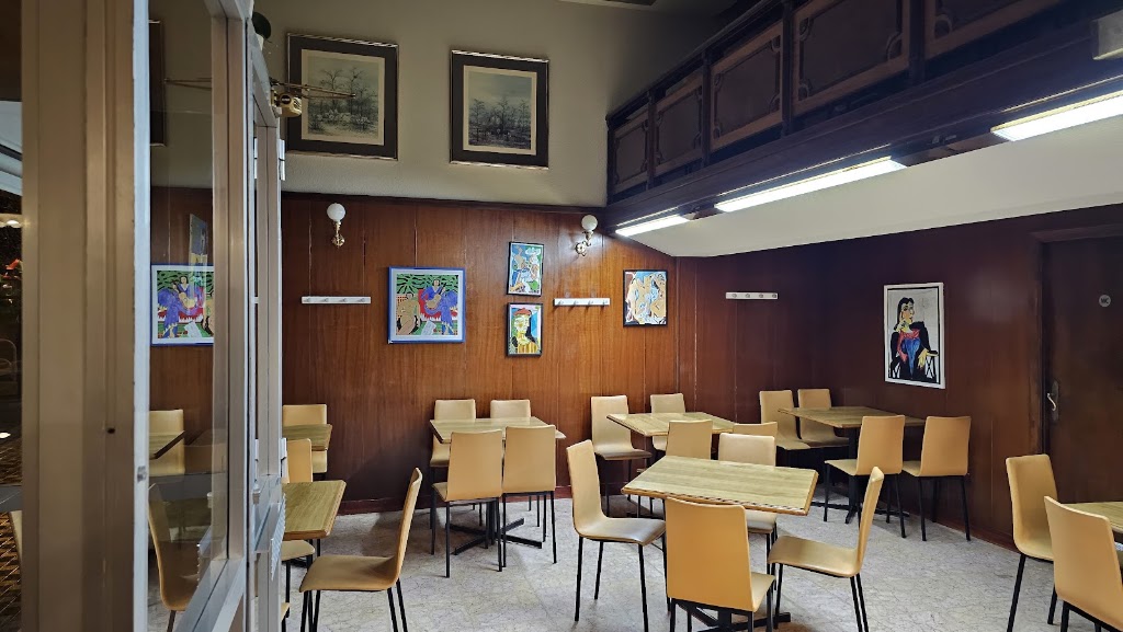 Pasteleria Gayarre — Ambiente