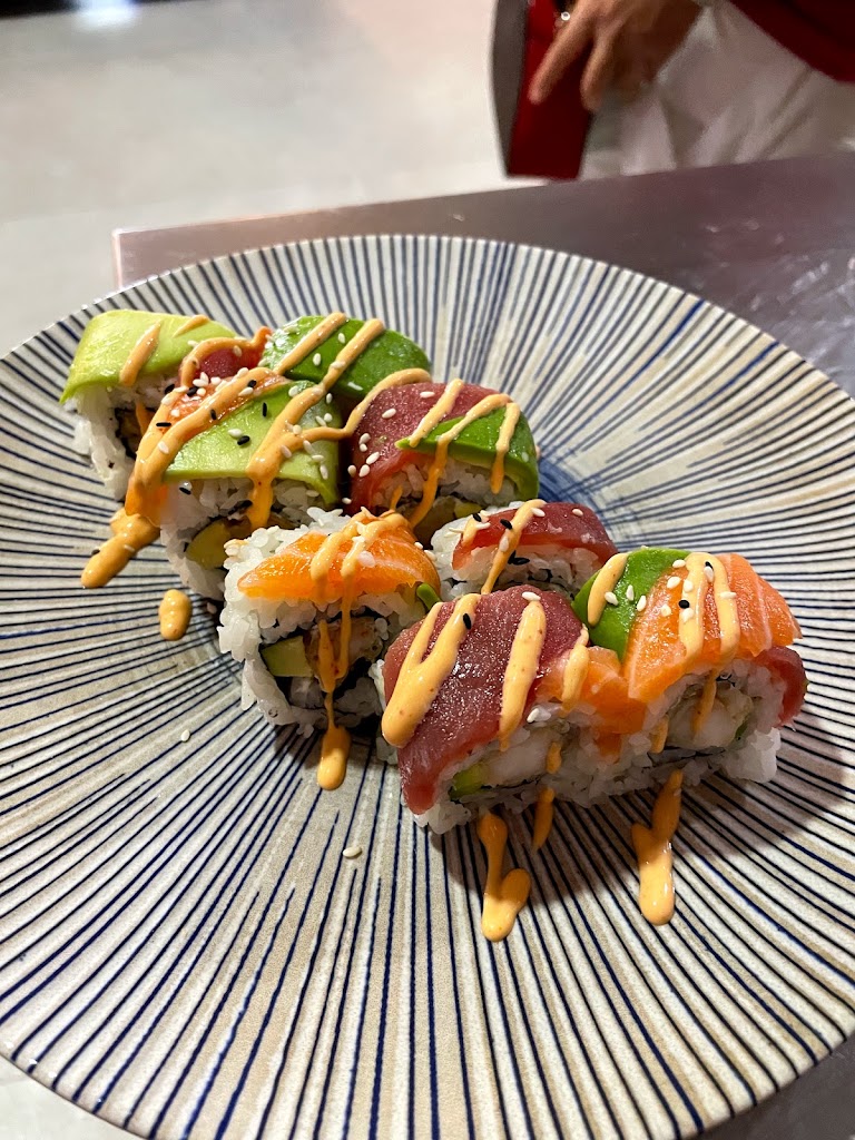 Restaurante Nami Sushi — Comida y bebida