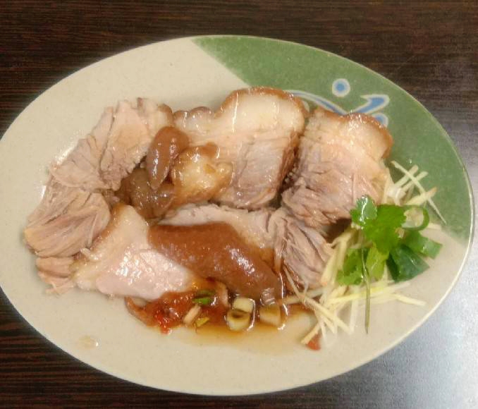井賀滷肉飯 的照片