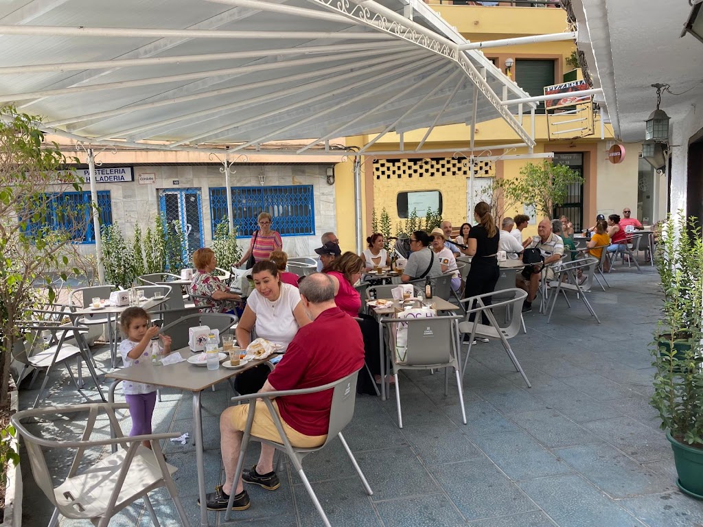 Inaki - Cafeteria & Churreria