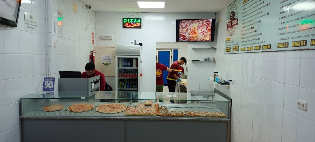 Pizza Chese Las Torres — Ambiente
