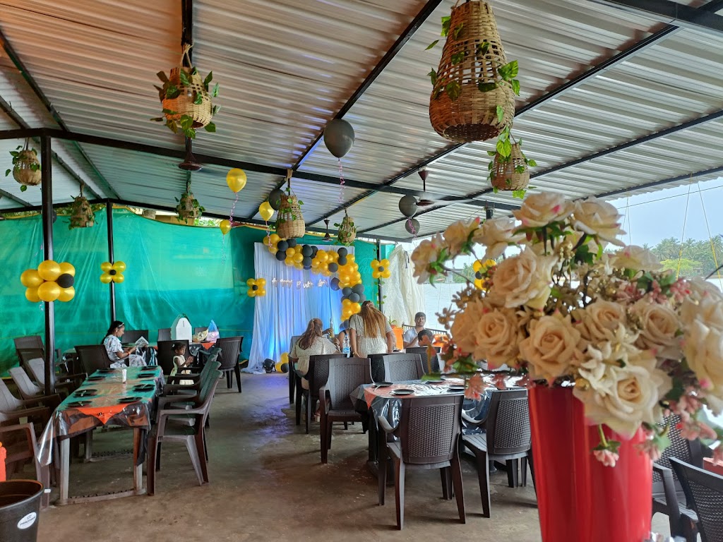 Meclies By Just Inn Family Bar Restaurant