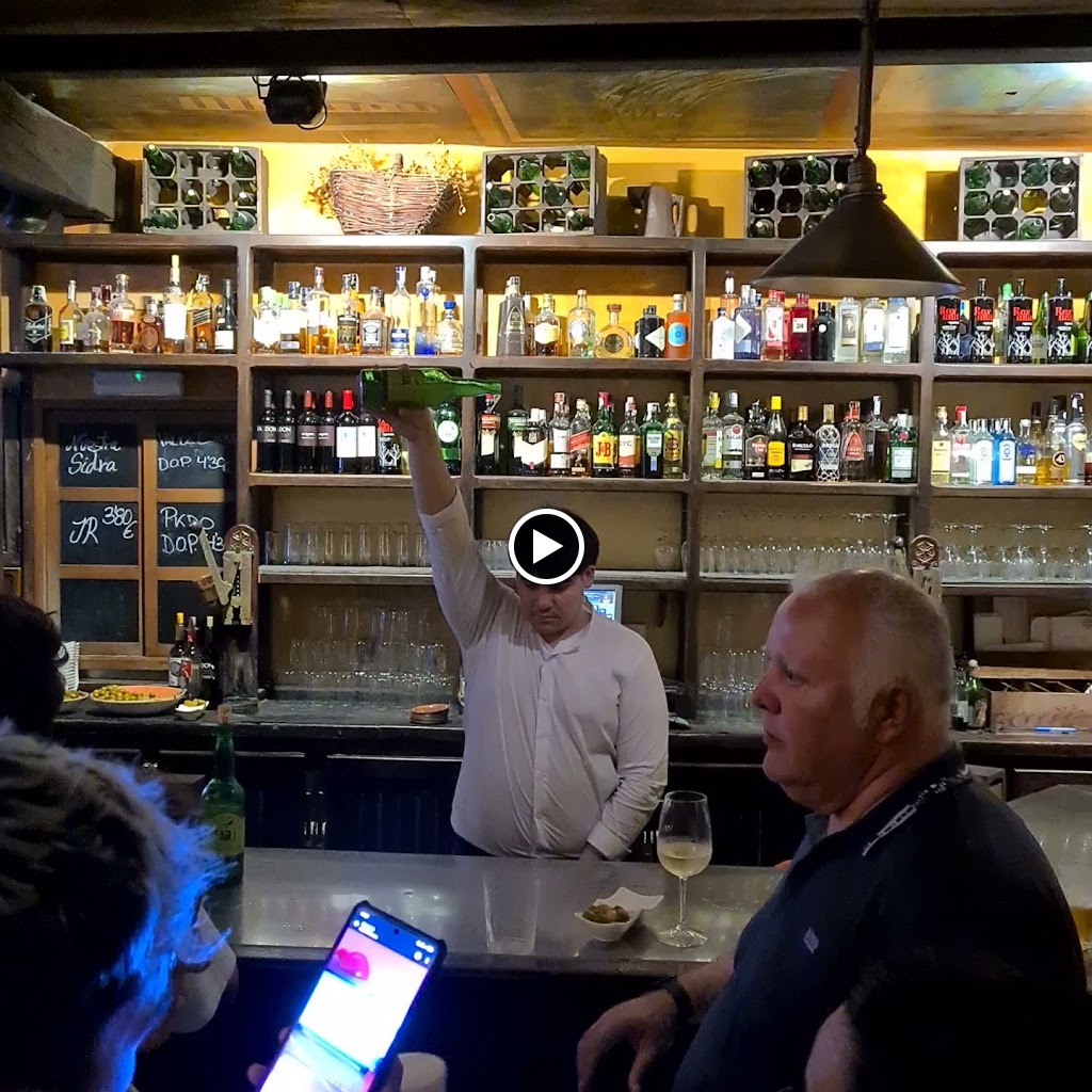 Restaurante Asturiano La Galana — Videos