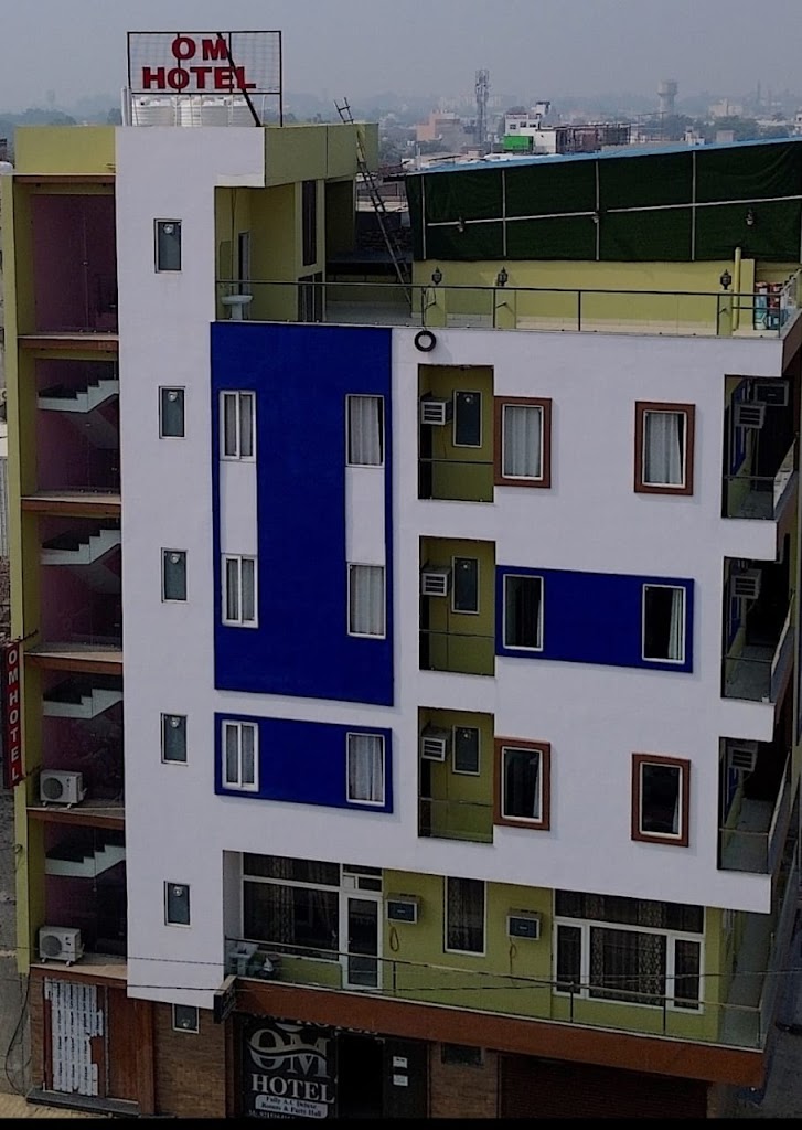 Om Hotel