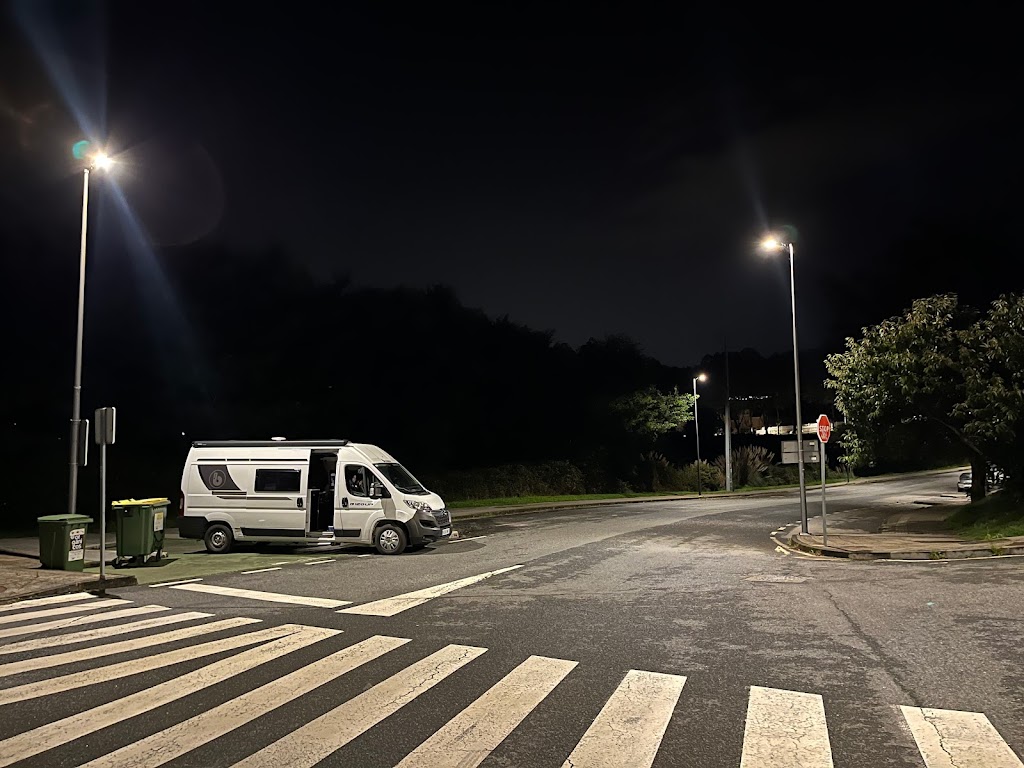 Aparcamiento Autocaravanas. Servicios