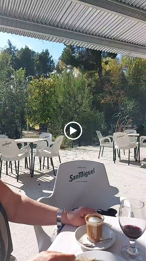 Cafe Bar RTE. PISCINA CASTILLO — Ambiente