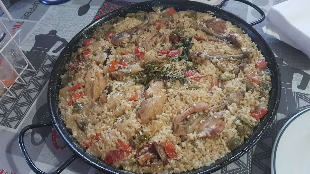 Restaurante El rincon de Marisa — Comida y bebida
