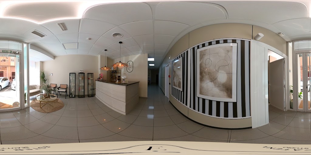 Ester Catena Beauty Studio — Street View y 360deg