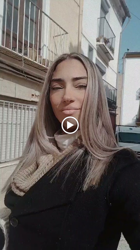 Selu's Peluqueria — Videos