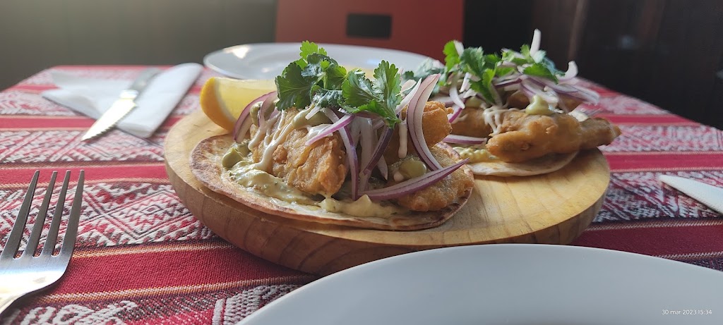 Bucay Restobar — Comida y bebida