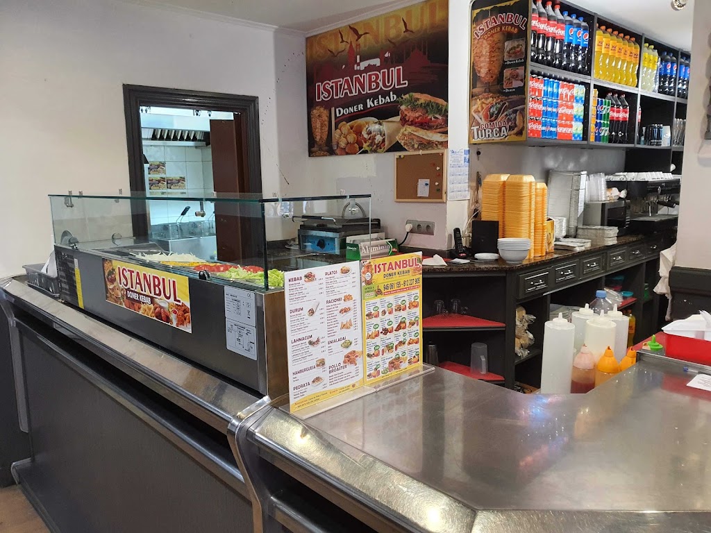 ISTANBUL DONER KEBAB BARAKALDO — Ambiente