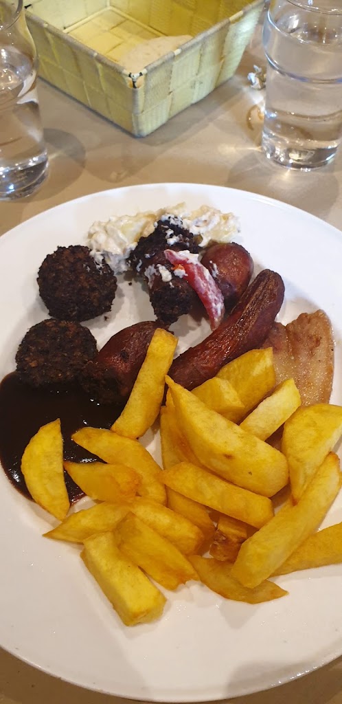 Meson Capa Negra — Papas fritas